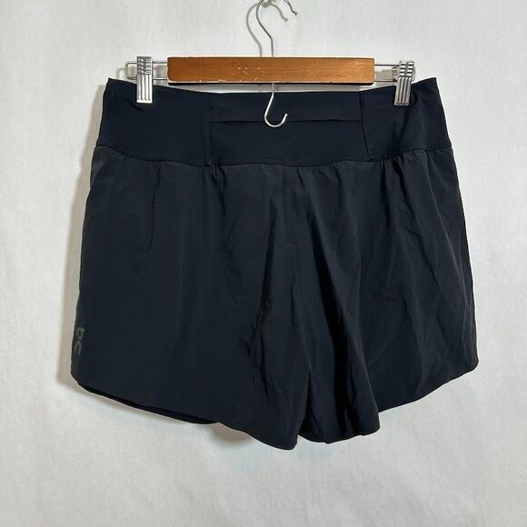 On Running Cloud Short Women's M Black Lined Pull On Drawstring - Picture 3 of 8